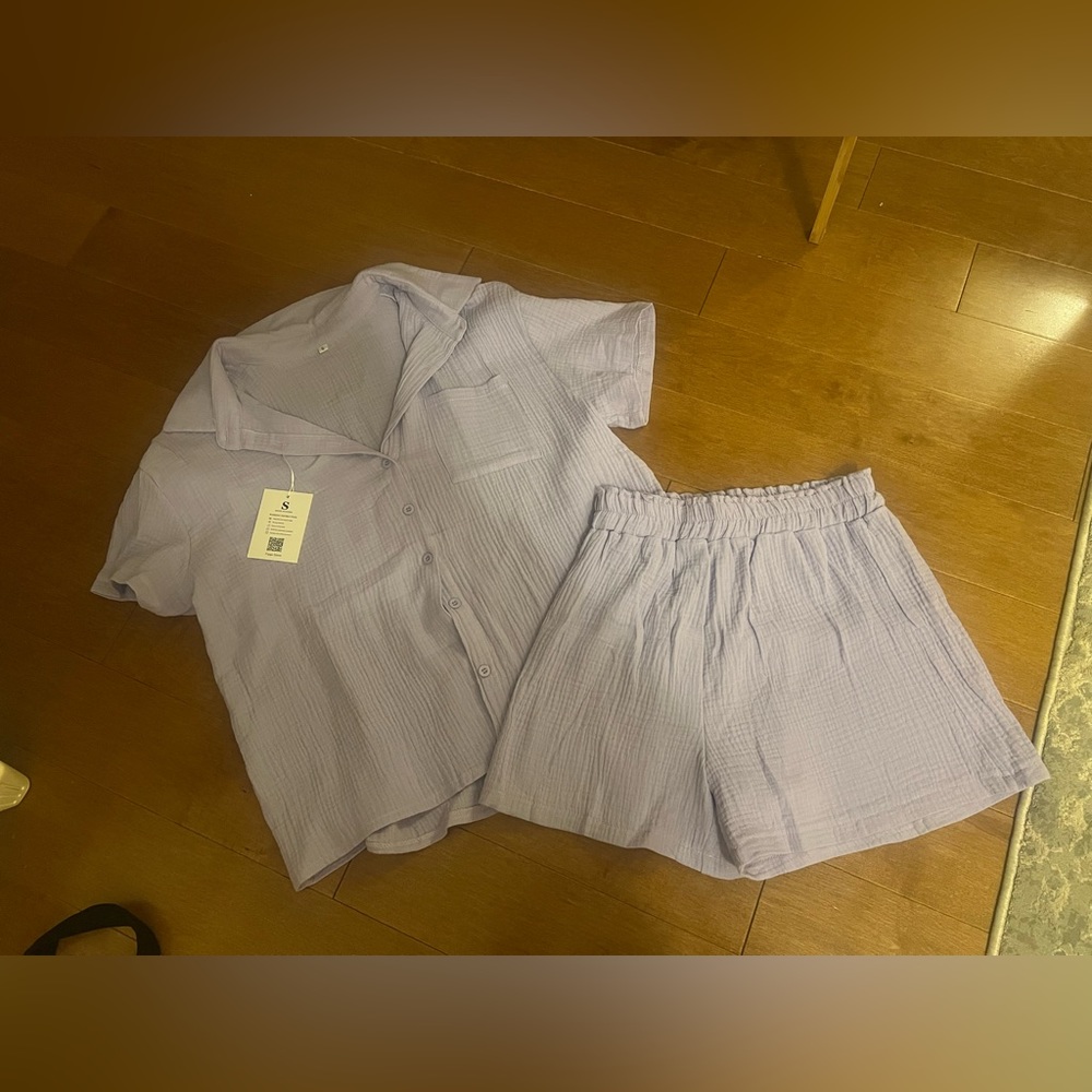 Matching Amazon set.